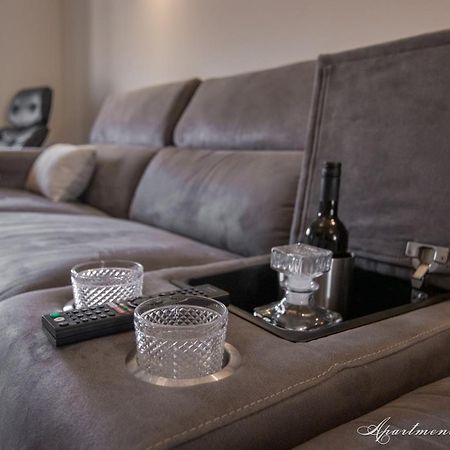 Penthouse Leonarda With Private Parking Apartman Póla Kültér fotó